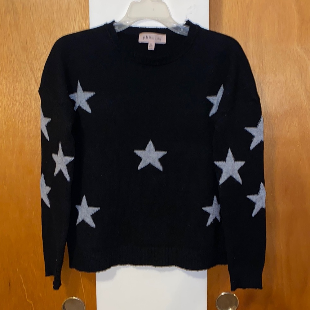 🖤🤍🖤EUC Philosophy Black Sweater w/Light Grey Stars